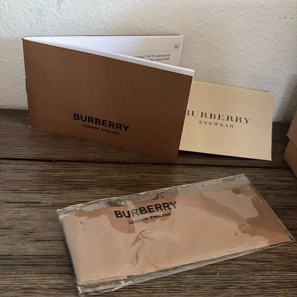 NWT [Burberry] Square Black/Grey Signature Plaid Sunglasses, Men’s or Unisex - Picture 13 of 16